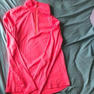 Semi-fitted workout jacket